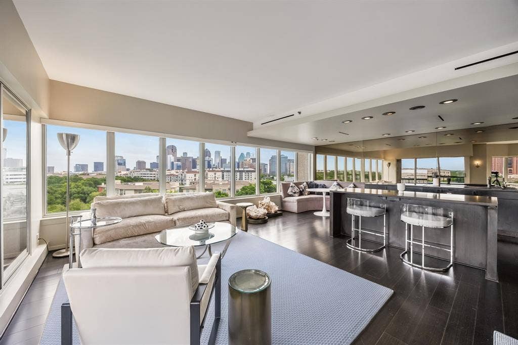 3030 Mckinney Avenue, #701, Dallas, TX 75204 Welcome to 3030 McKinney Ave #701!