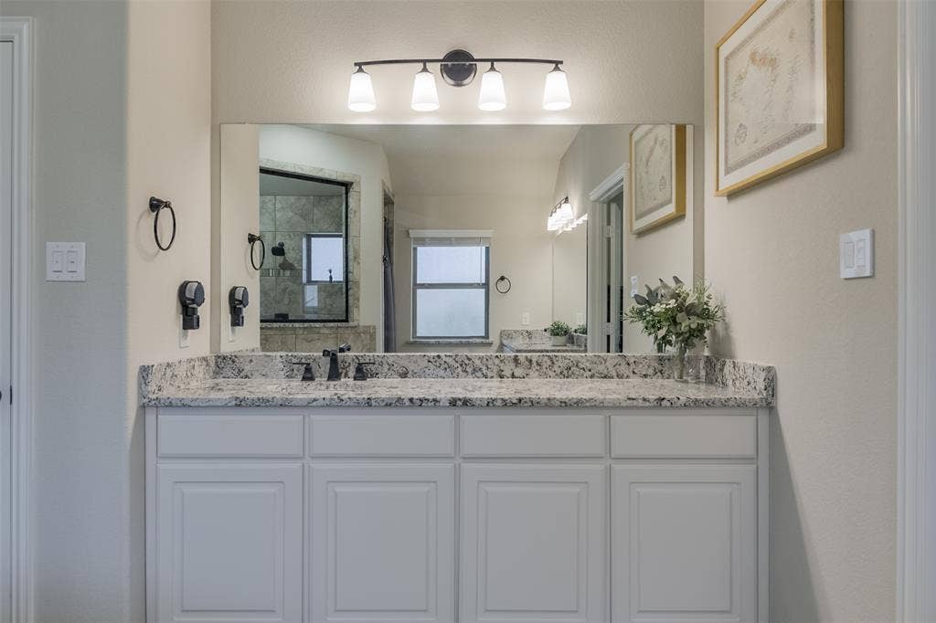 173 Hackney Street, Waxahachie, TX 75165 173 Hackney Street, Waxahachie, TX 75165