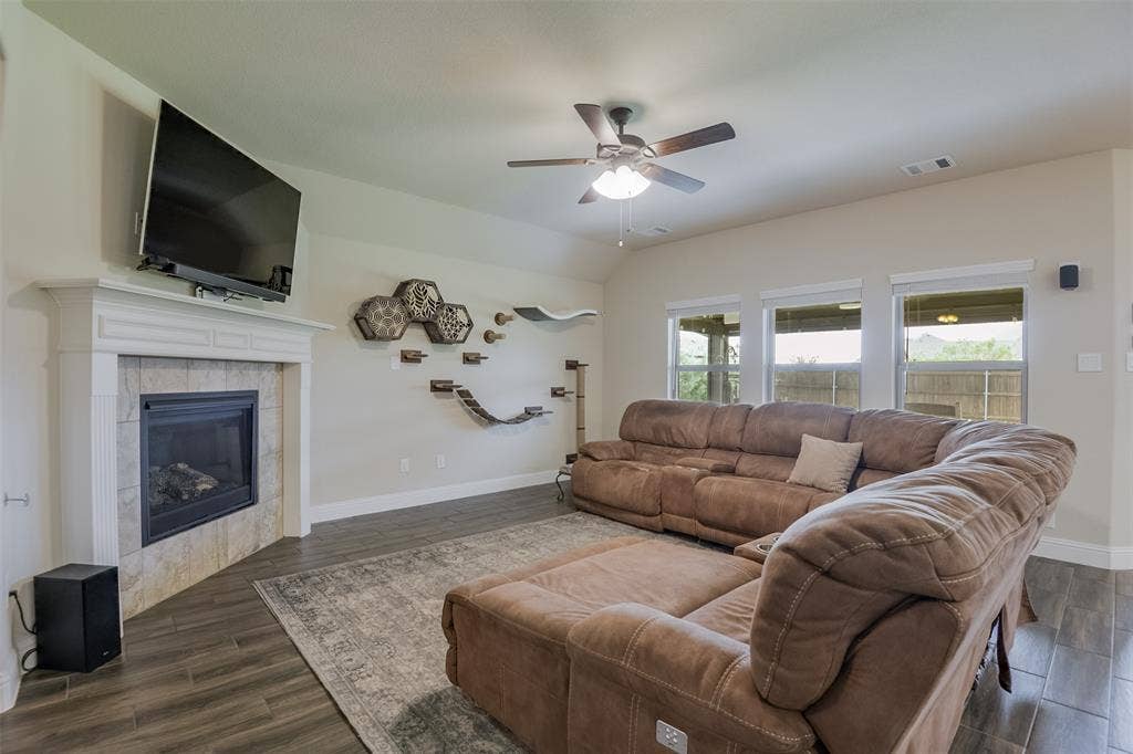 173 Hackney Street, Waxahachie, TX 75165 173 Hackney Street, Waxahachie, TX 75165