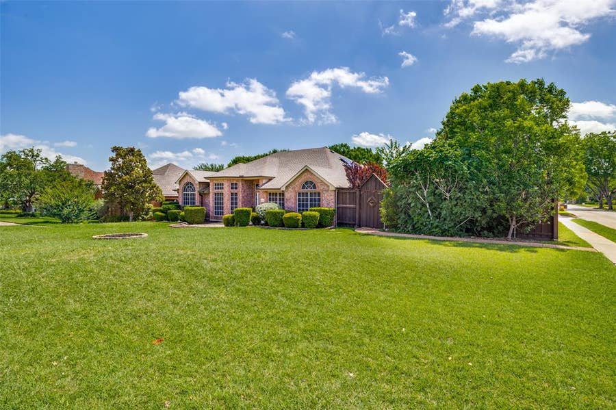 Property photo for 2100 Los Rios Boulevard, Plano, TX