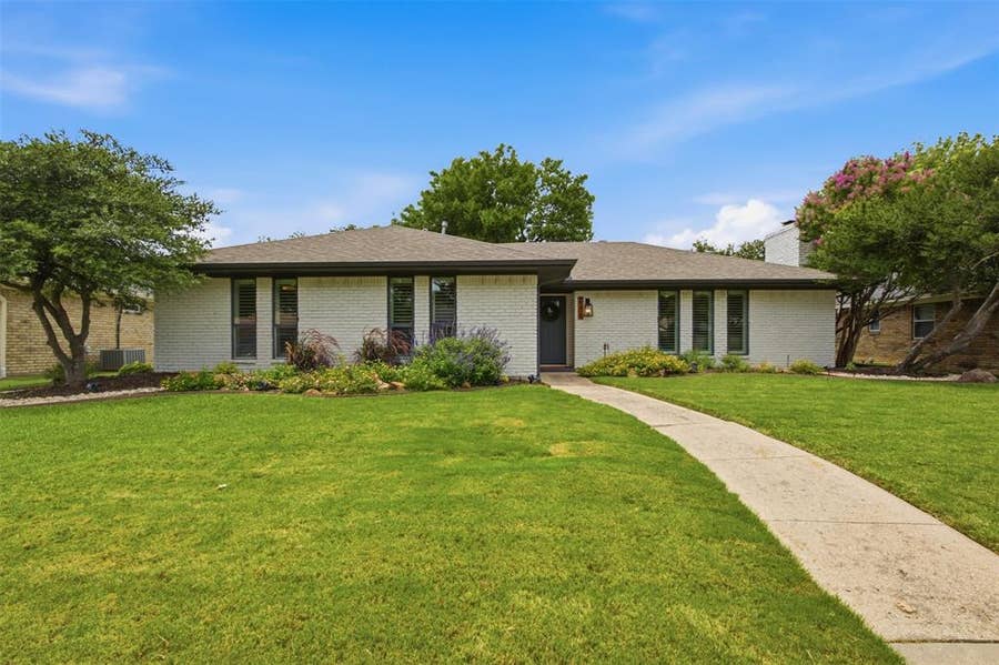 Property photo for 2209 Glen Forest Lane, Plano, TX