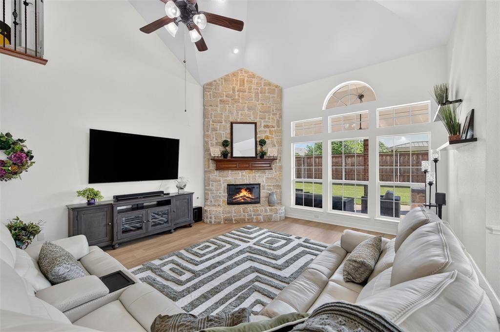 10256 Casetta Drive, Frisco, TX 75035 10256 Casetta Drive, Frisco, TX 75035