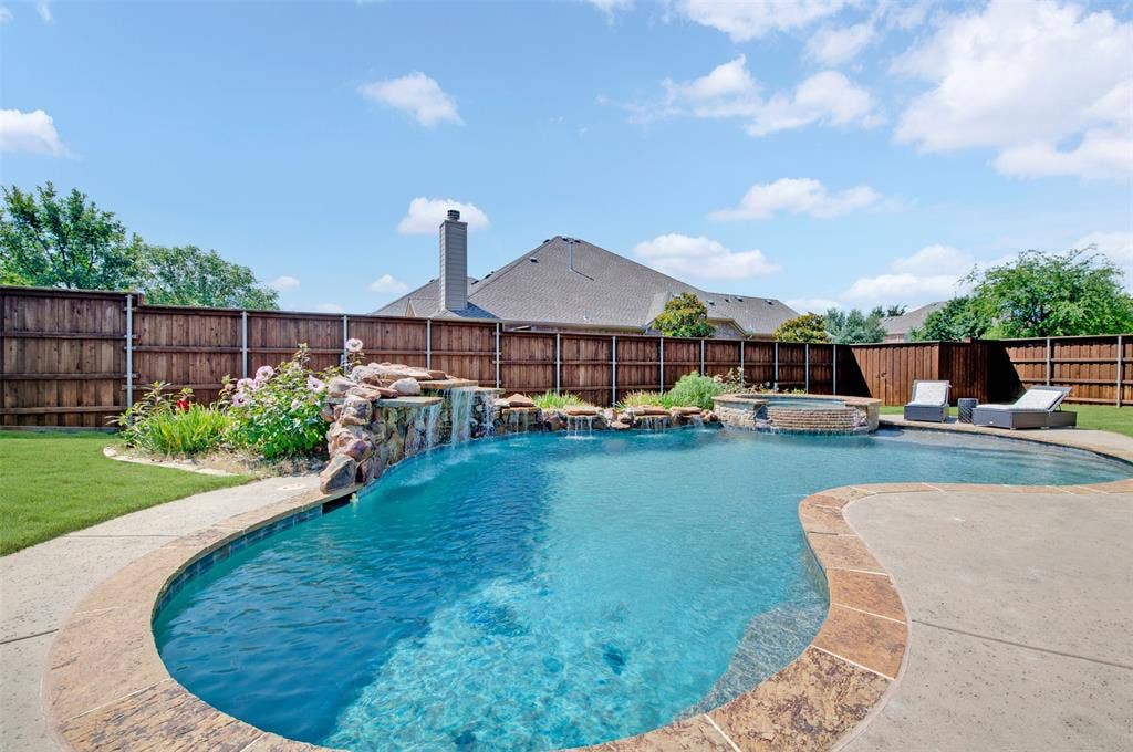 10256 Casetta Drive, Frisco, TX 75035 10256 Casetta Drive, Frisco, TX 75035