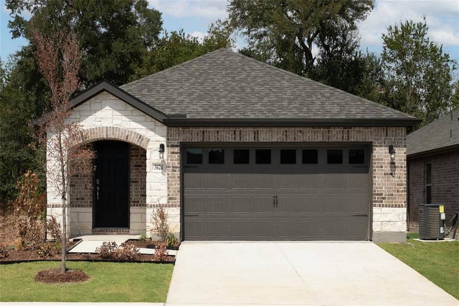 Property photo for 3424 Cloyce Box Drive, Anna, TX