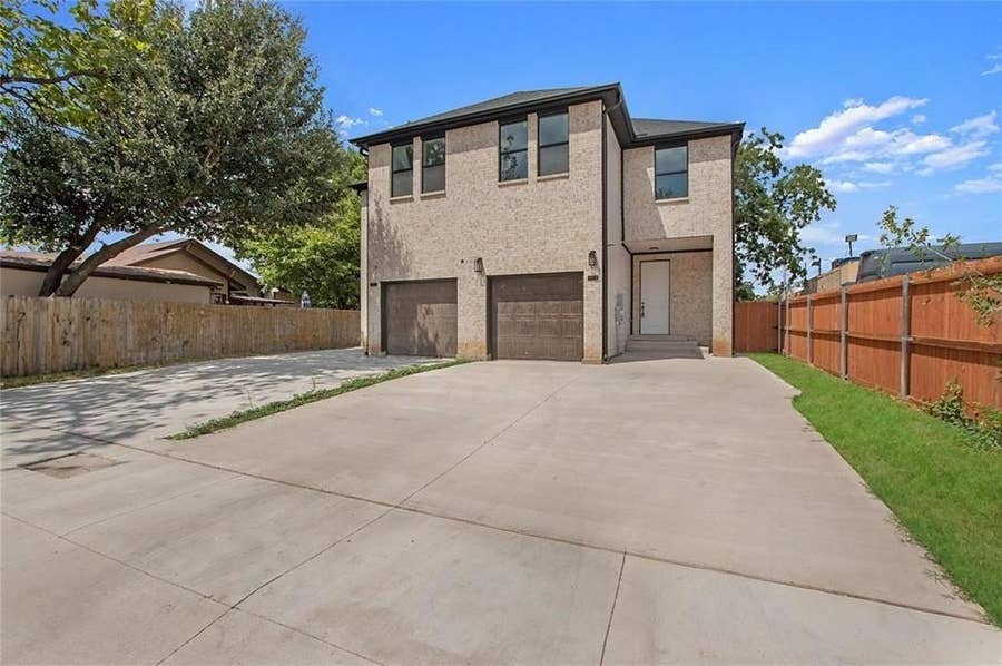 Property photo for 1711 Herald Street, Dallas, TX