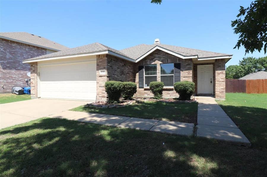 Property photo for 608 Claiborn Lane, Wylie, TX