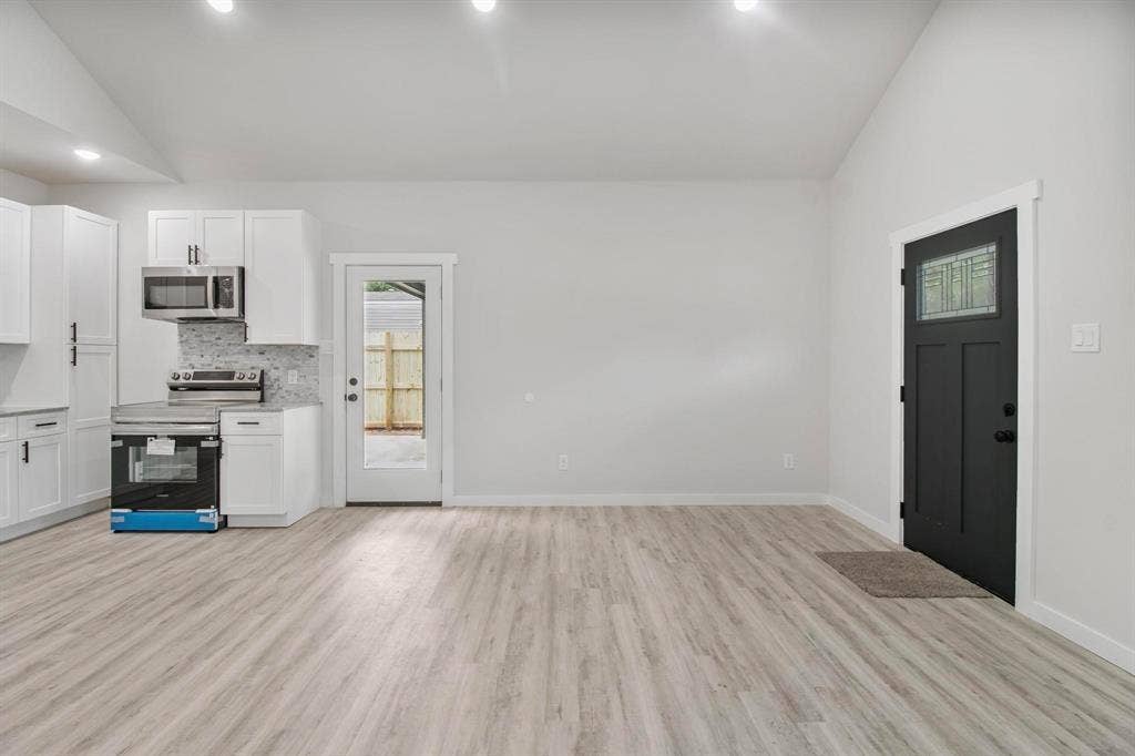 114 Bowie Street, Mabank, TX 75156 114 Bowie Street, Mabank, TX 75156