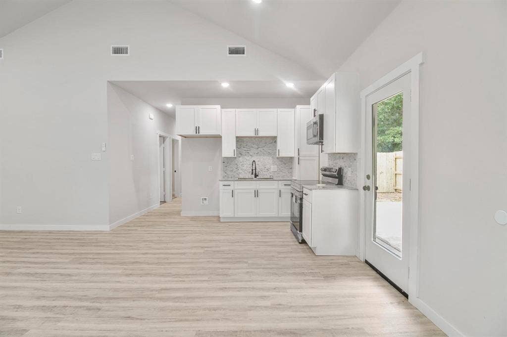 114 Bowie Street, Mabank, TX 75156 114 Bowie Street, Mabank, TX 75156