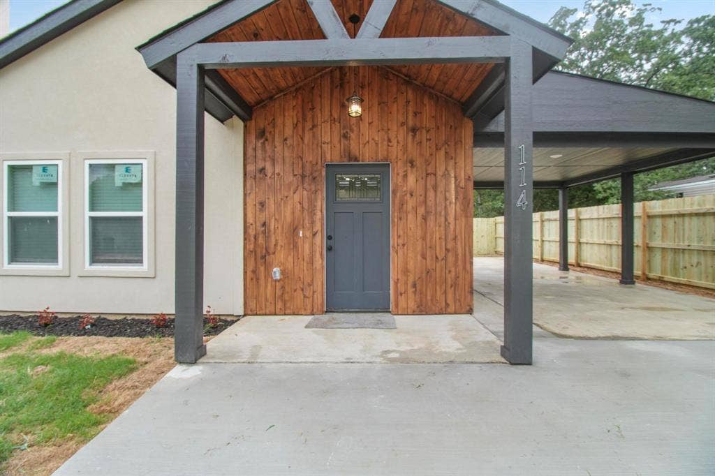 114 Bowie Street, Mabank, TX 75156 114 Bowie Street, Mabank, TX 75156