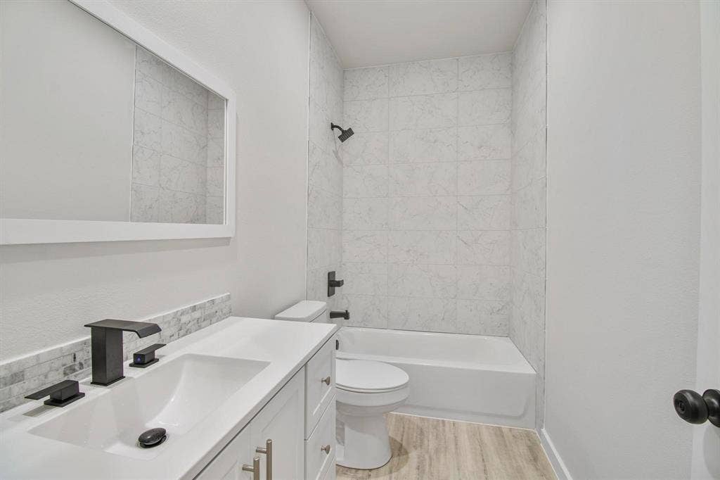 114 Bowie Street, Mabank, TX 75156 114 Bowie Street, Mabank, TX 75156