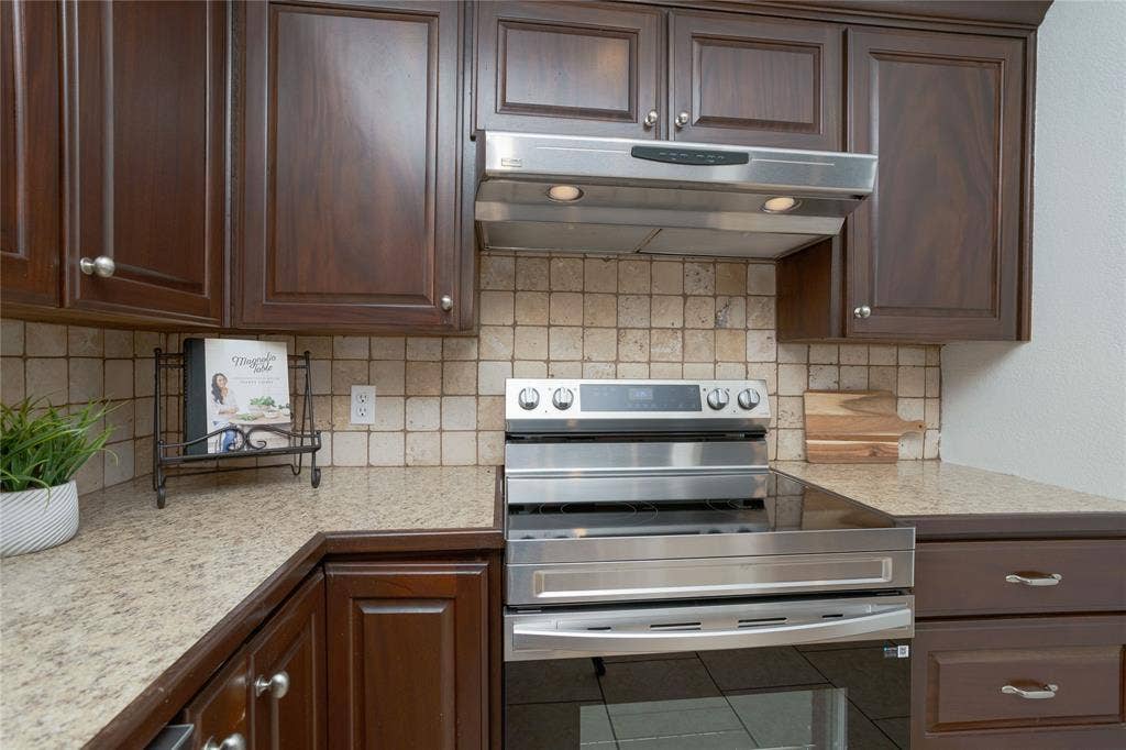 3999 Speegleville Road, Waco, TX 76712 3999 Speegleville Road, Waco, TX 76712