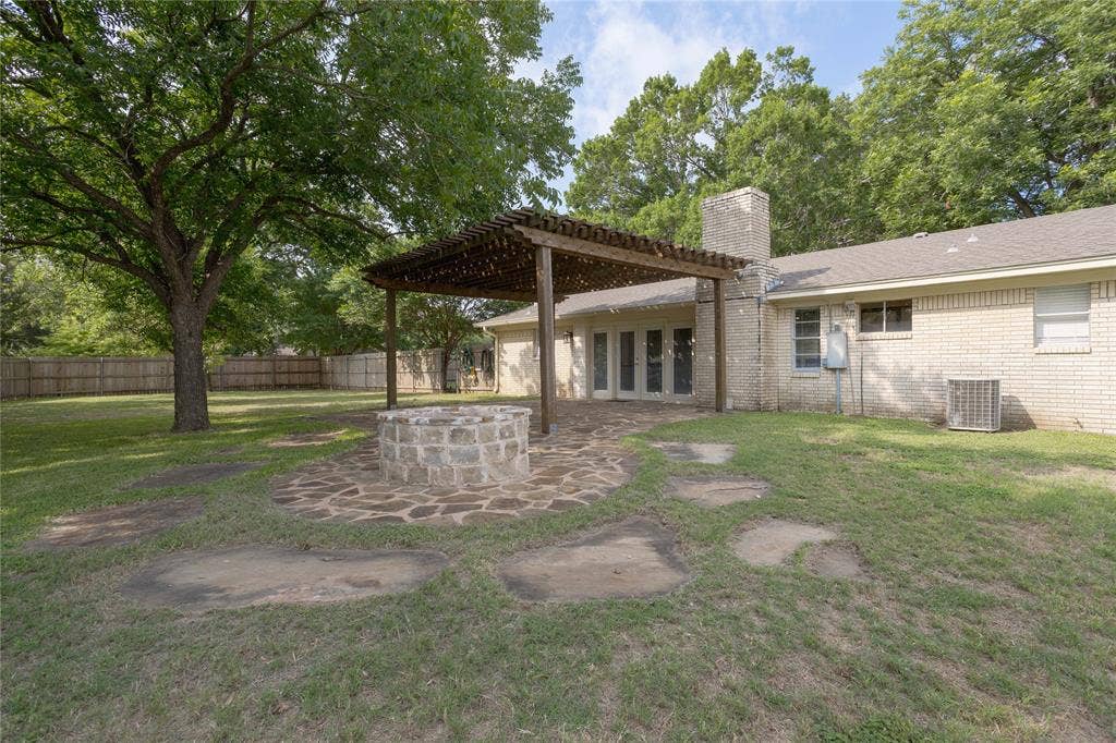 3999 Speegleville Road, Waco, TX 76712 Great outdoor living space, with a built in firepit.
