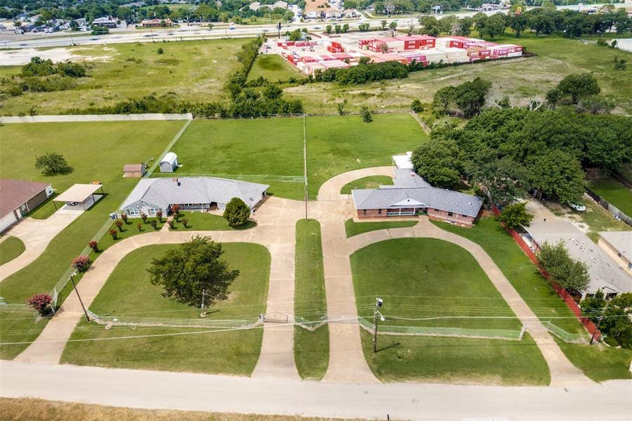 Property photo for 13740 Vida Lane, Dallas, TX