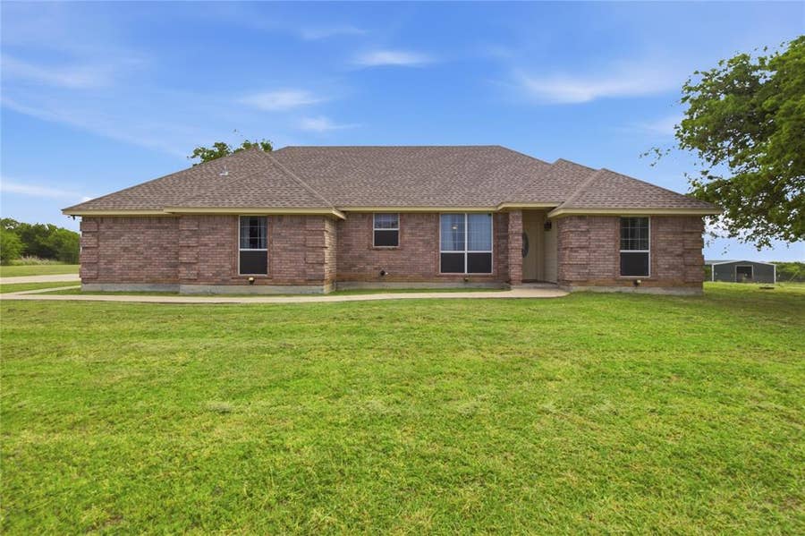 Property photo for 8116 Clearview Court, Cresson, TX
