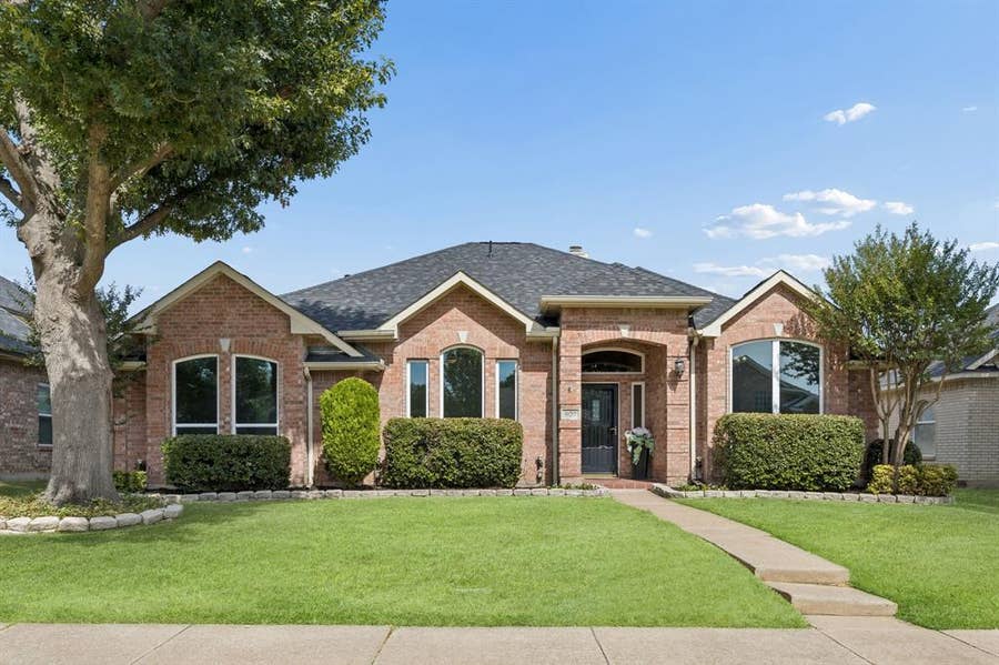 Property photo for 607 Grimsworth Court, Allen, TX