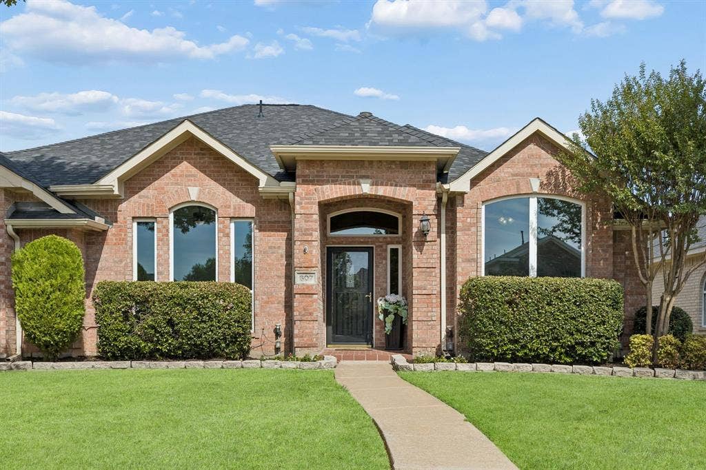 607 Grimsworth Court, Allen, TX 75002 Welcome home!