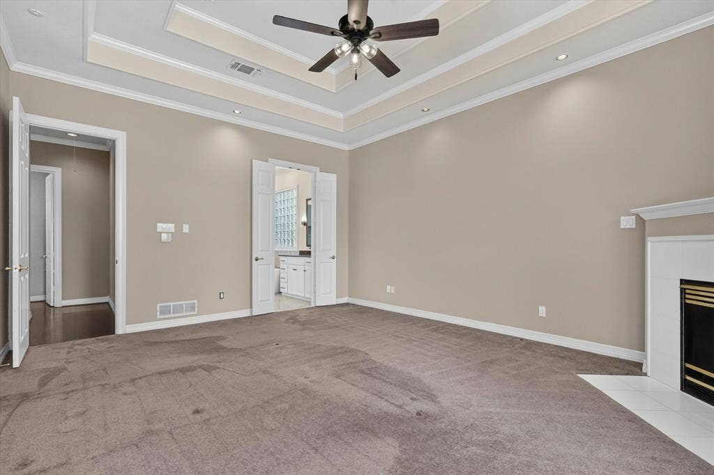 702 Buttermilk Drive, Arlington, TX 76006