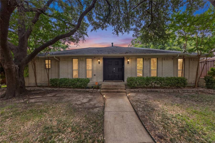 Property photo for 2304 babalos Lane, Dallas, TX