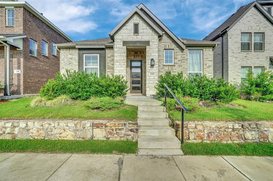 Property photo for 1505 Verbena Lane, Garland, TX
