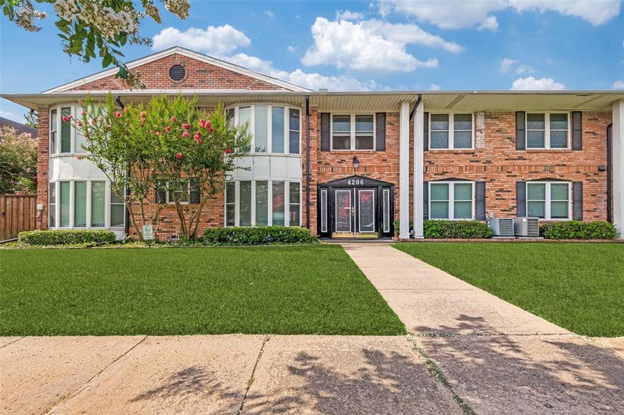 Property photo for 4206 Newton Avenue, #204, Dallas, TX