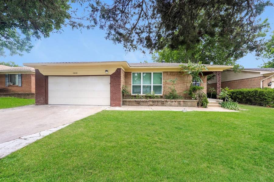 Property photo for 3408 Loganwood Drive, Dallas, TX