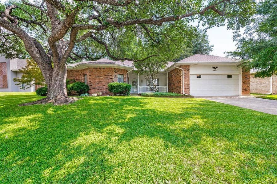 Property photo for 2522 Danny Lane, Farmers Branch, TX