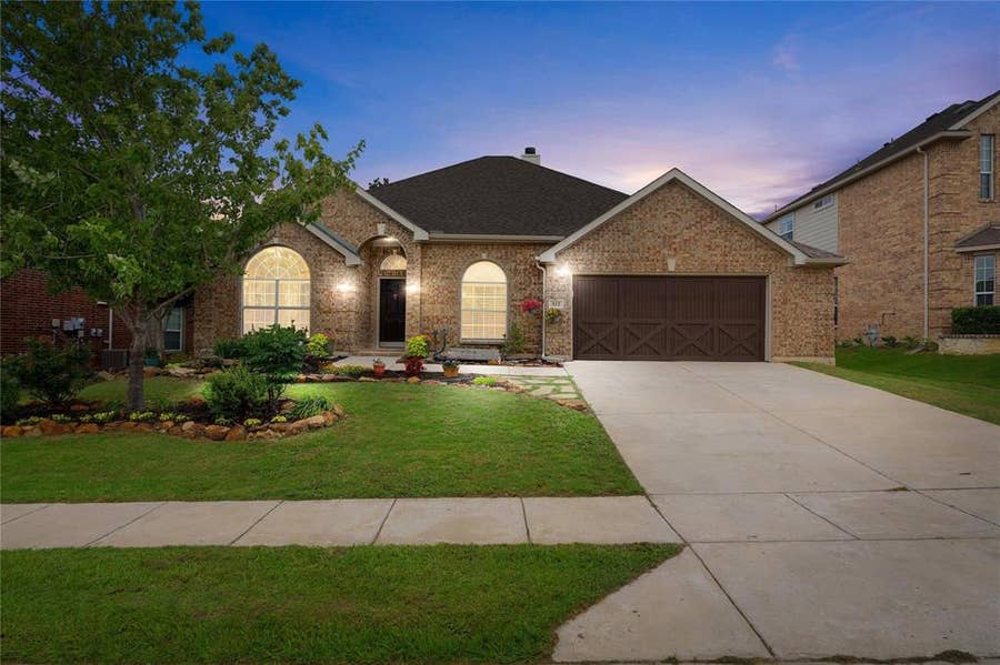 Property photo for 312 Equine Lane, Celina, TX
