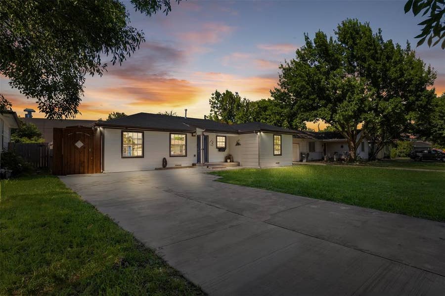 Property photo for 1229 Westmoreland Drive, McKinney, TX