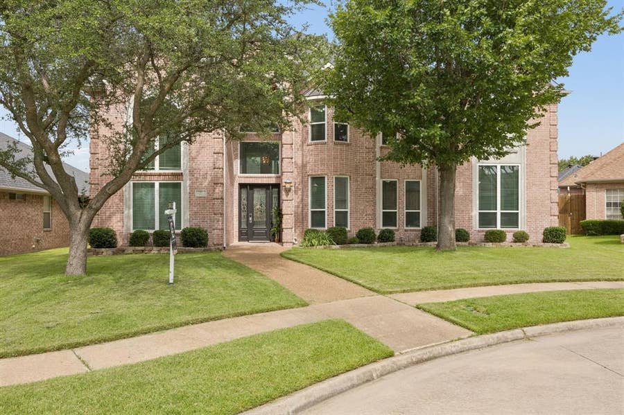 Property photo for 904 Lahinch Circle, Richardson, TX