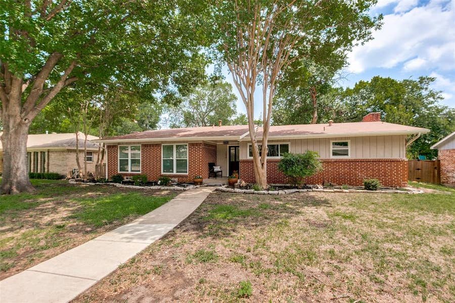 Property photo for 1608 Aldridge Drive, Plano, TX