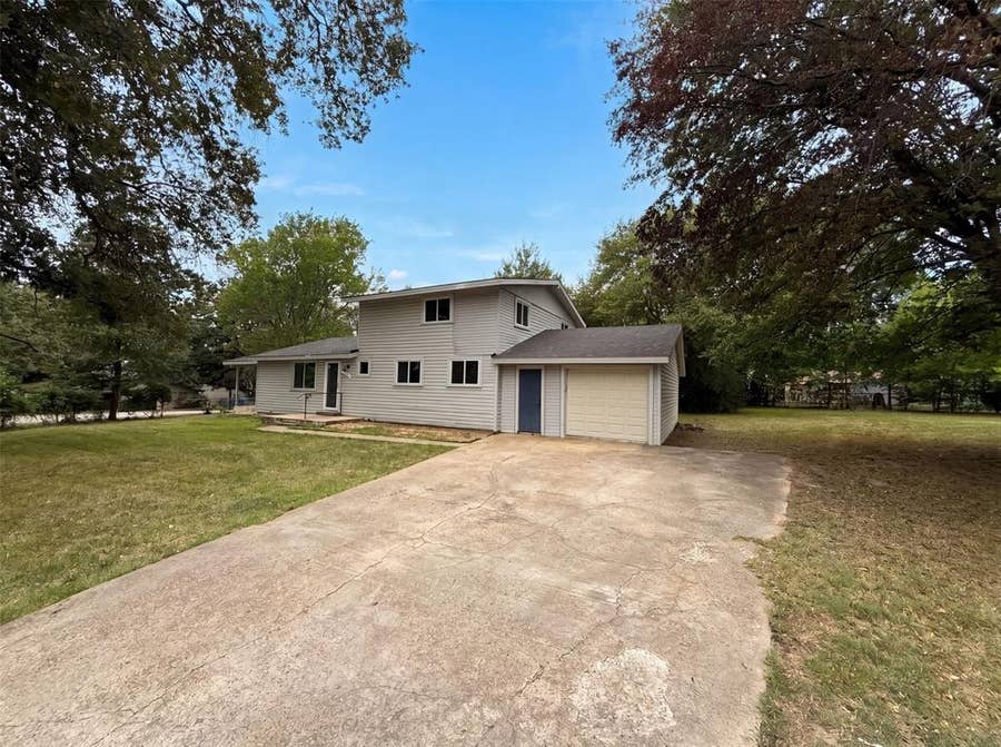 Property photo for 123 E Merry Way, Gun Barrel City, TX