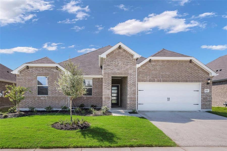 Property photo for 3909 Mountain Creek Drive, Farmersville, TX