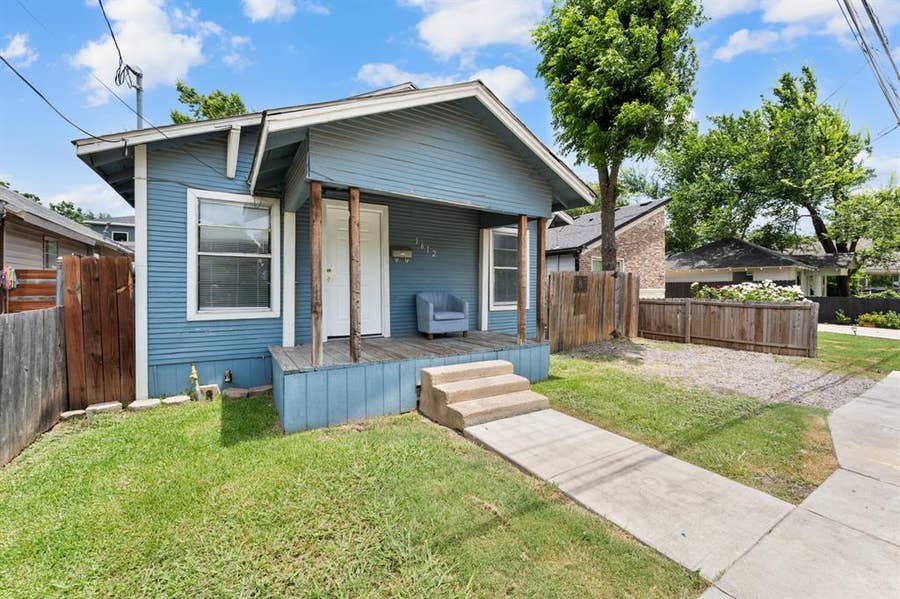 Property photo for 1612 Harris Court, Dallas, TX