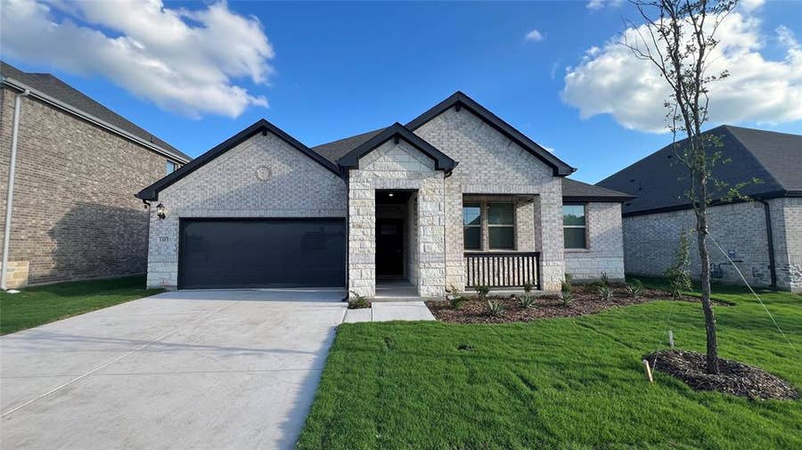 Property photo for 1407 Winters Way, McKinney, TX