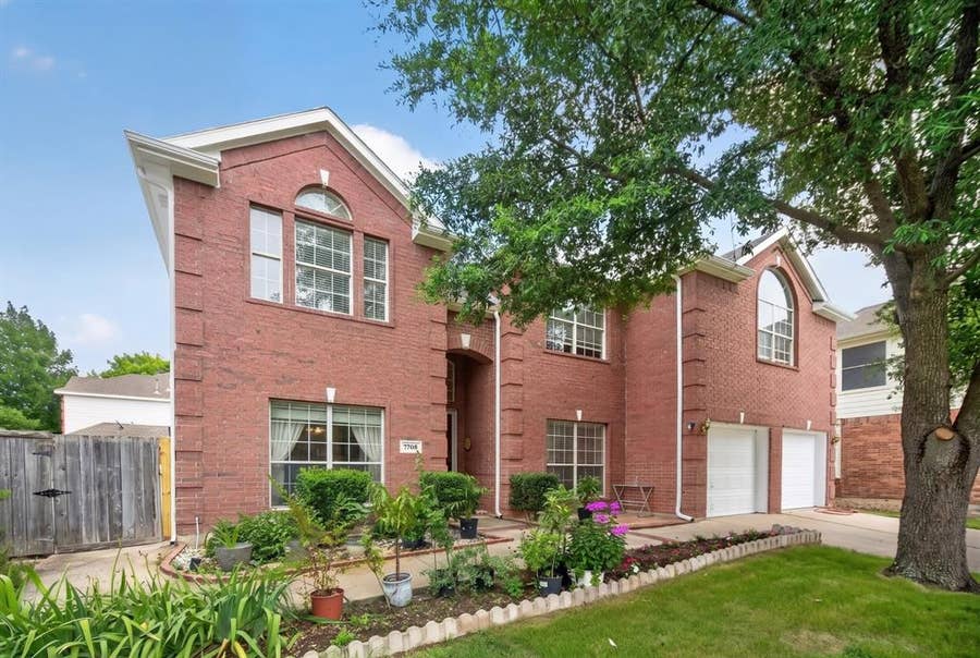 Property photo for 7708 Buccaneer Circle, Arlington, TX