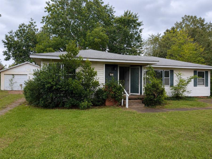 Property photo for 1017 Deaton Street, Jacksonville, TX