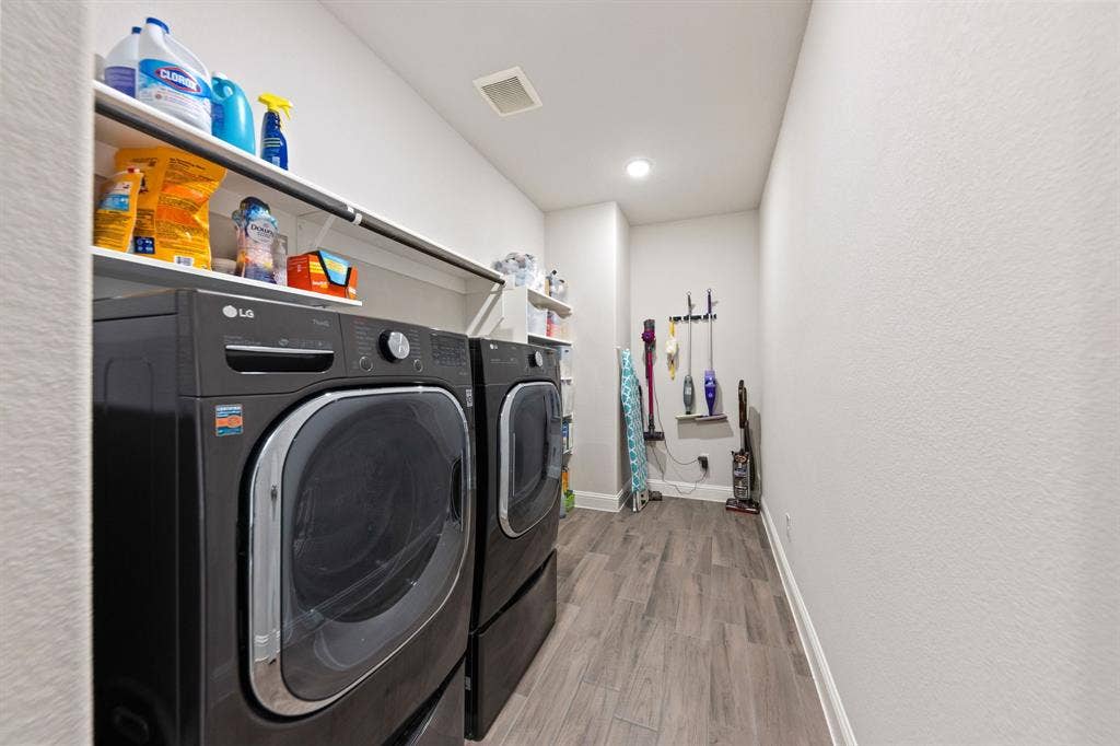 1090 Rosecrush Drive, Haslet, TX 76052 1090 Rosecrush Drive, Haslet, TX 76052
