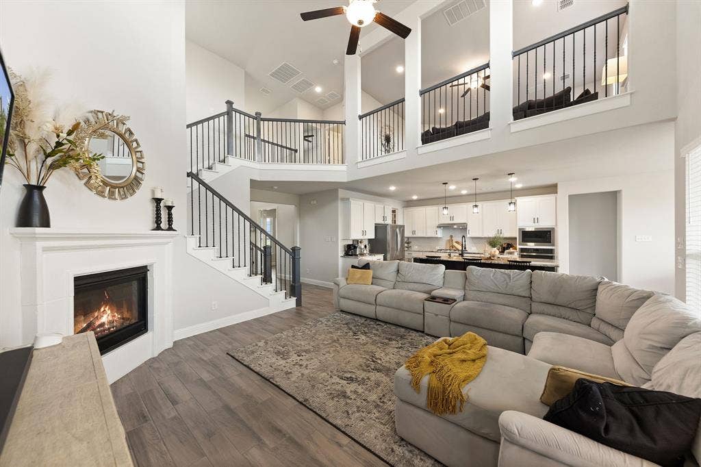 1090 Rosecrush Drive, Haslet, TX 76052 1090 Rosecrush Drive, Haslet, TX 76052