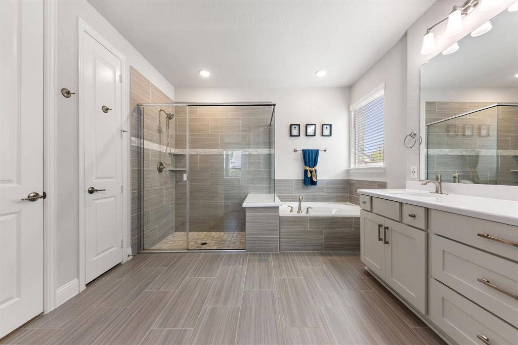 1090 Rosecrush Drive, Haslet, TX 76052 1090 Rosecrush Drive, Haslet, TX 76052