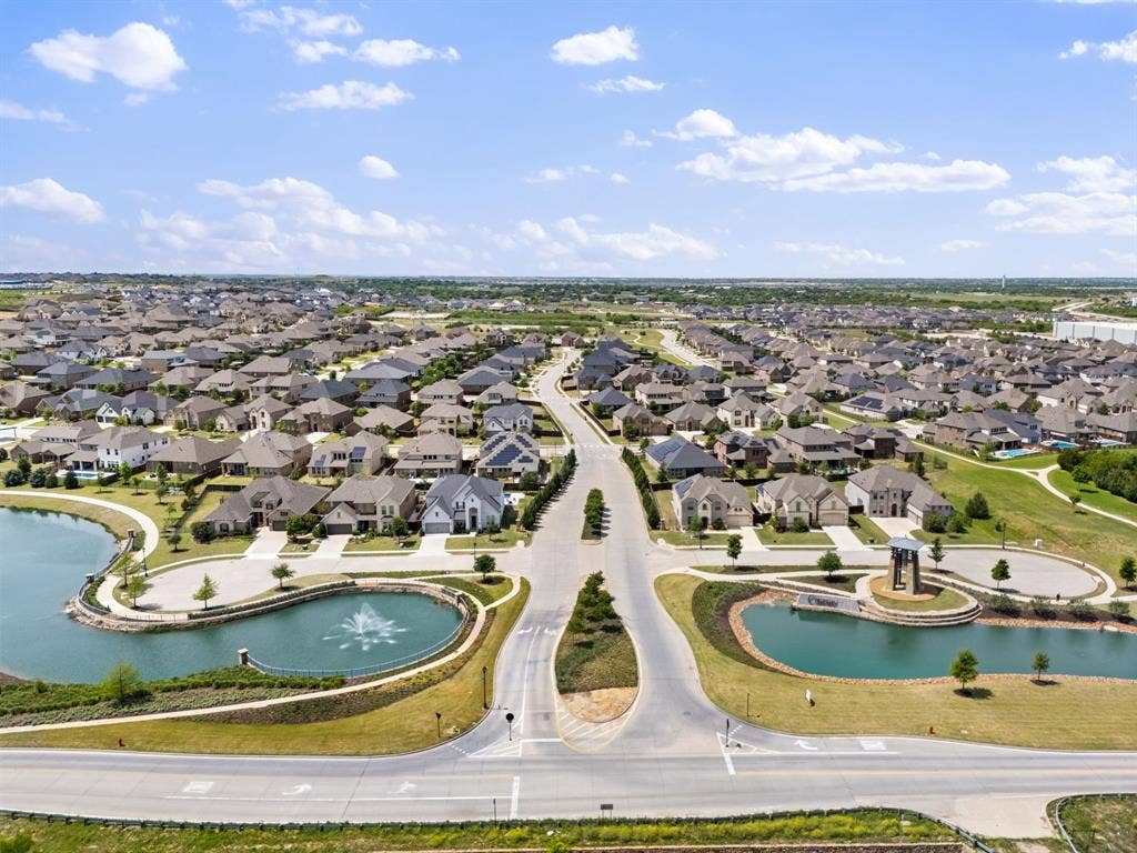 1090 Rosecrush Drive, Haslet, TX 76052 1090 Rosecrush Drive, Haslet, TX 76052