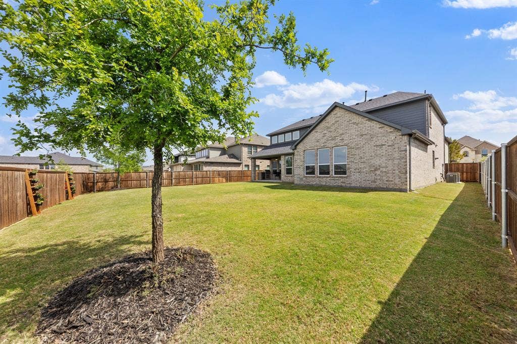 1090 Rosecrush Drive, Haslet, TX 76052 1090 Rosecrush Drive, Haslet, TX 76052