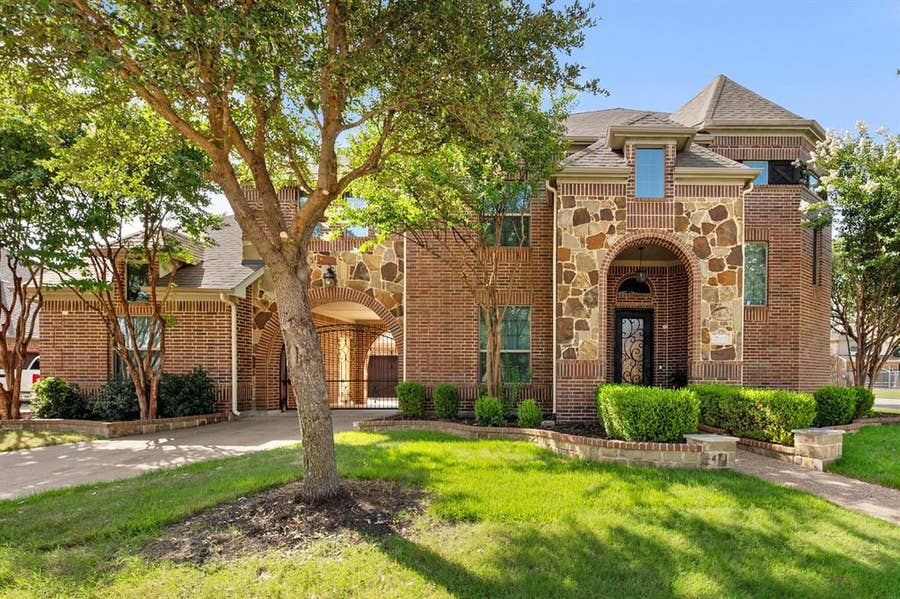 Property photo for 2001 Sterling Trace Drive, Keller, TX