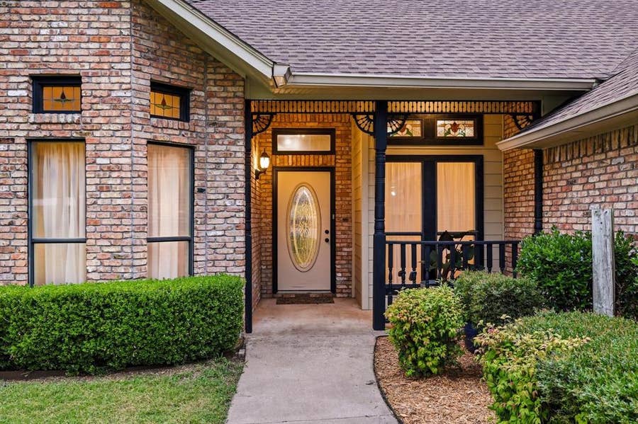 Property photo for 4111 Cimmaron Trail, De Cordova, TX