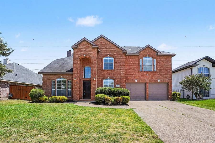 Property photo for 129 Hanover Street, Grand Prairie, TX