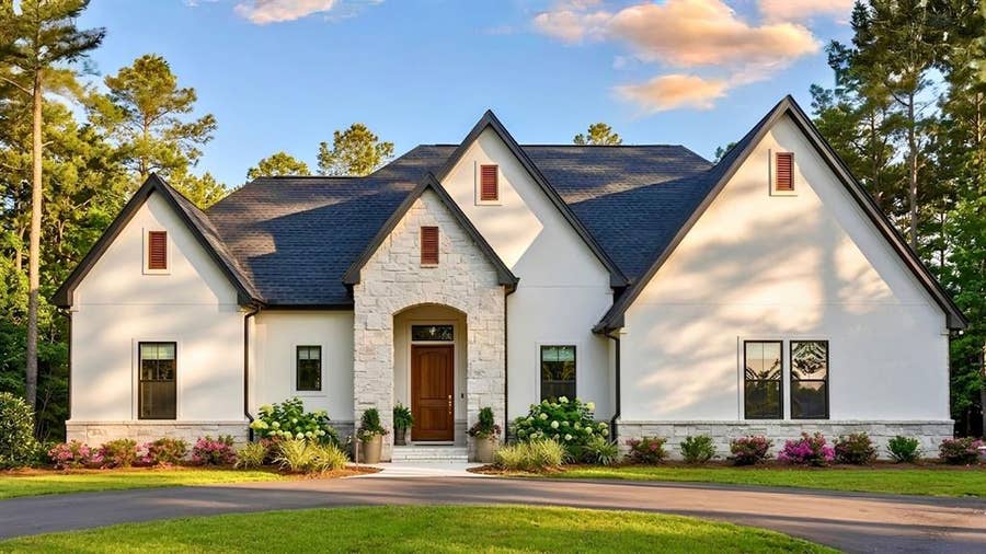 Property photo for 17135 Woodcrest Circle, Lindale, TX