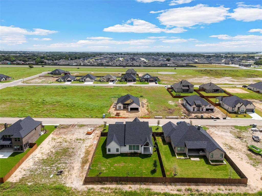1317 Tahonta Drive, Hewitt, TX 76643 1317 Tahonta Drive, Hewitt, TX 76643