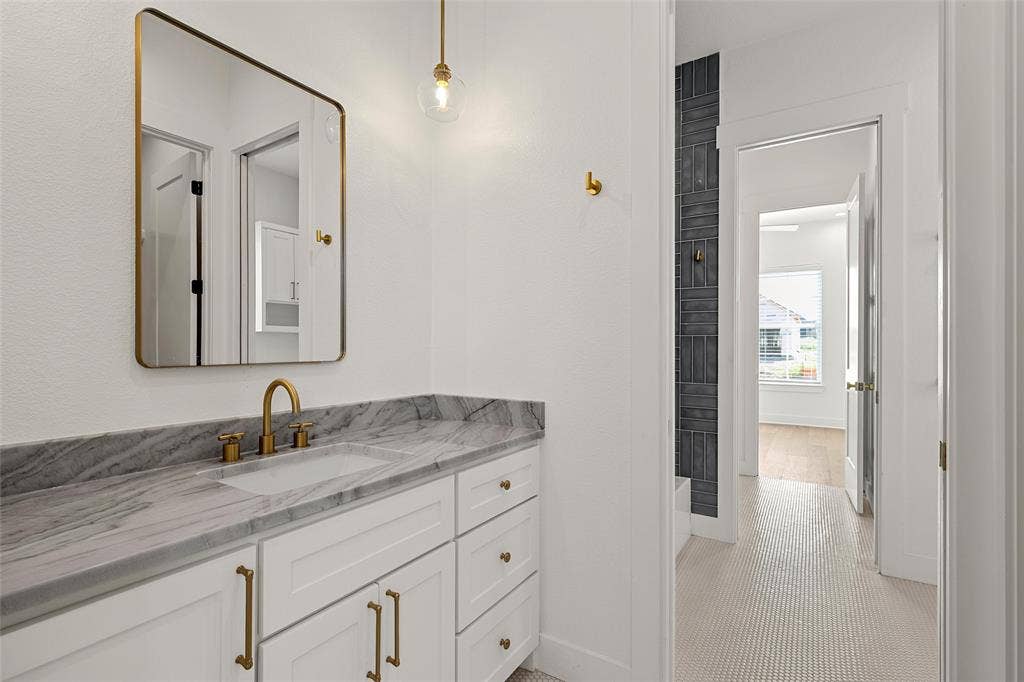1317 Tahonta Drive, Hewitt, TX 76643 1317 Tahonta Drive, Hewitt, TX 76643