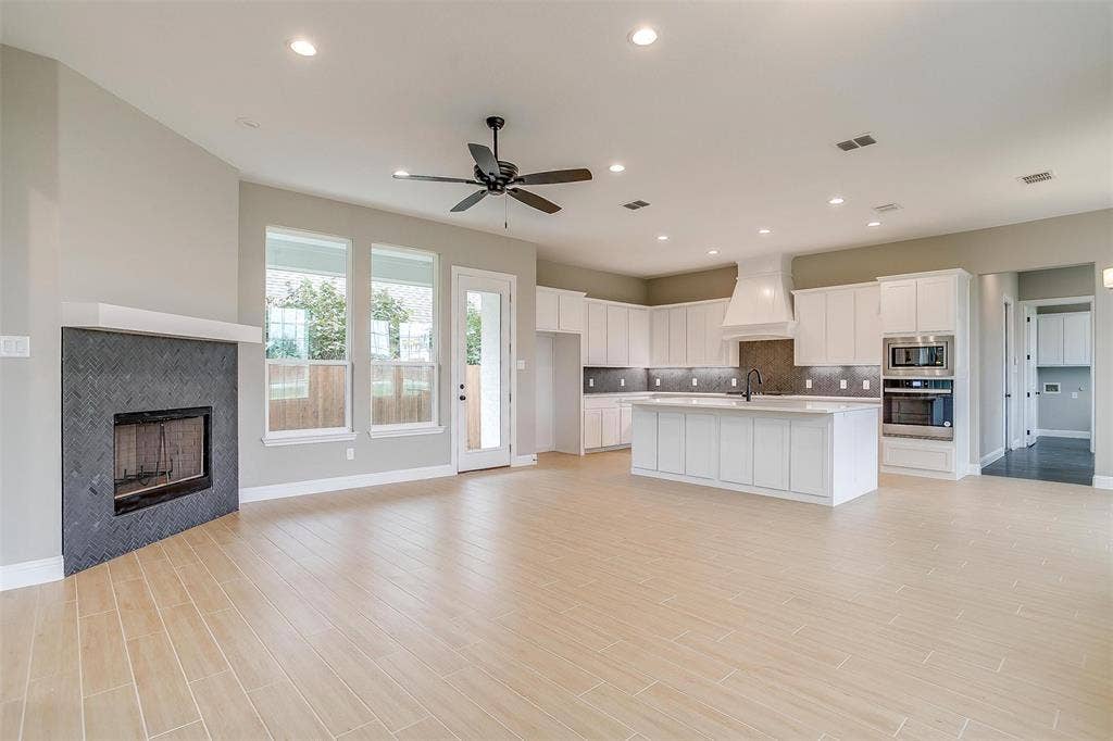 991 Hulen, Crowley, TX 76036 991 Hulen, Crowley, TX 76036