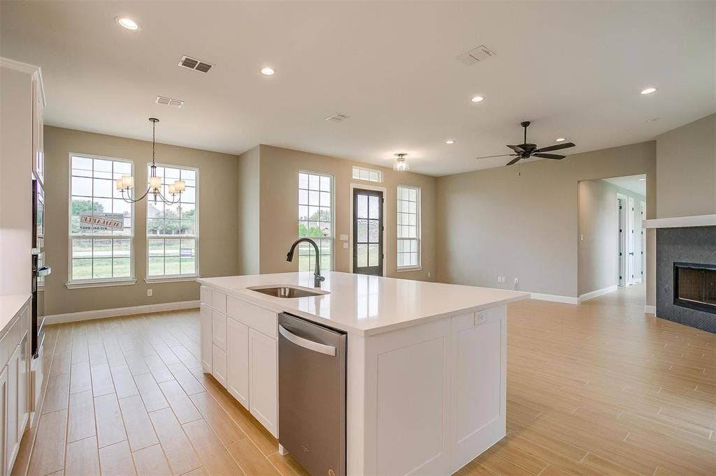 991 Hulen, Crowley, TX 76036 991 Hulen, Crowley, TX 76036