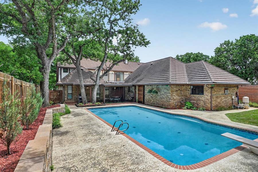 Property photo for 2304 Wakeforest Court, Arlington, TX
